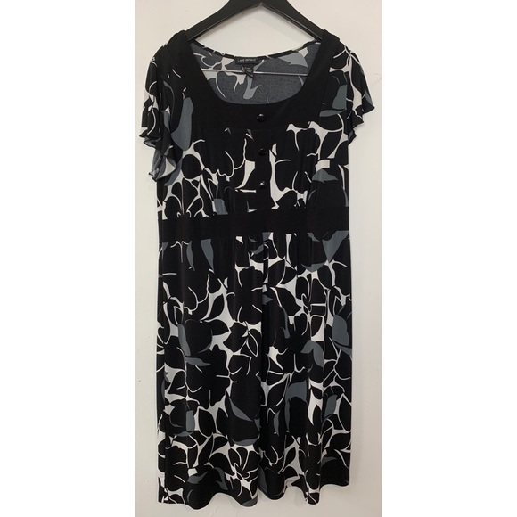 Lane Bryant Dresses & Skirts - Lane Bryant 14/16 Floral Black and White Dress
